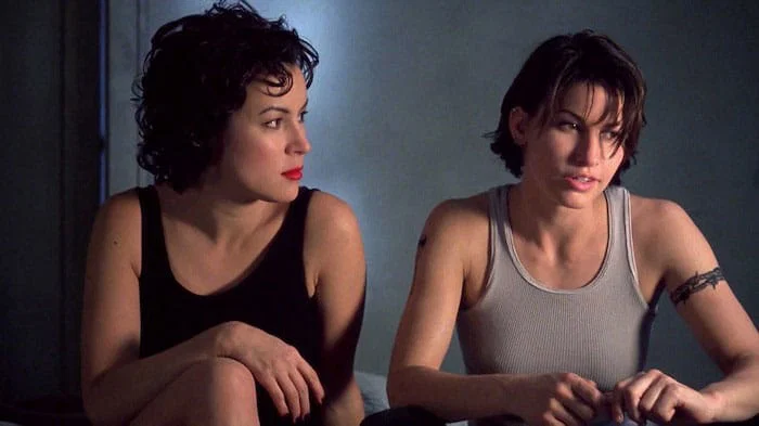 Gina Gershon en Bound
