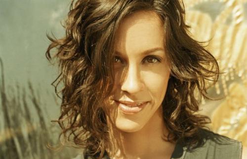 Alanis Morissette se gana un puesto en el paseo de la fama de la industr&iacute;a musical de C&aacute;nada