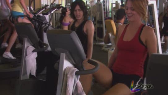 Shane y Tina haciendo ejercicio