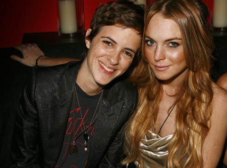 &iexcl;Lindsay Lohan sale del armario!
