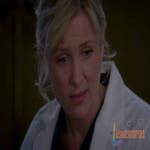 Arizona mirando compungida