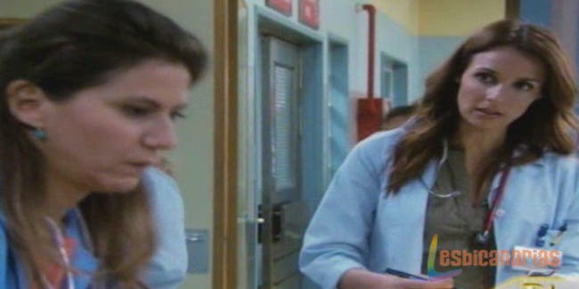 Maca y Esther Mini Resumen de Episodio 17×10 «Manos Arriba»