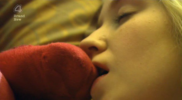 Skins Resumen de Episodio 3&times;06 &ldquo;Naomily&rdquo;