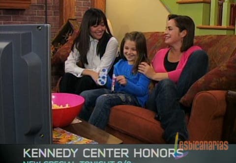 Olivia, Natalia y Emma en el sill&oacute;n