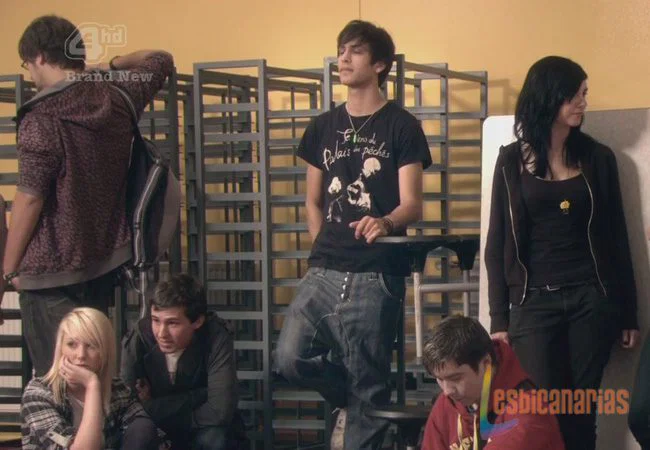 Naomily4x01-06 Naomy y Emily Skins cuarta temporada