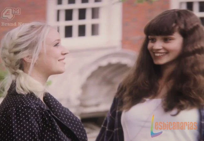 Skins4x02-07 Emily y Naomi Skins
