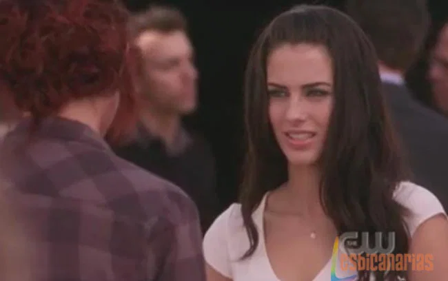 Adriana y Gia beso 01 Adrianna y Gia 90210