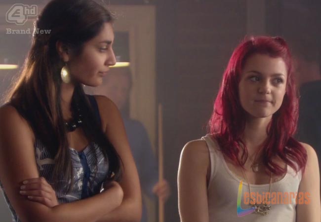 Naomily 4x06-03 Skins Emily y Mandy