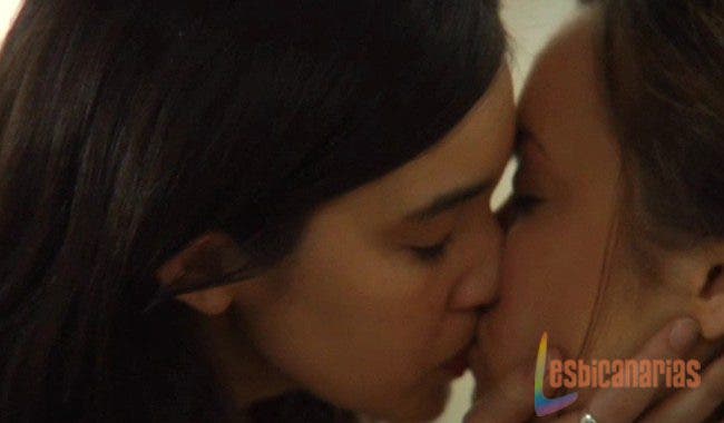 Anyone But Me 2x08-06 Aster y Vivian Anyone But Me