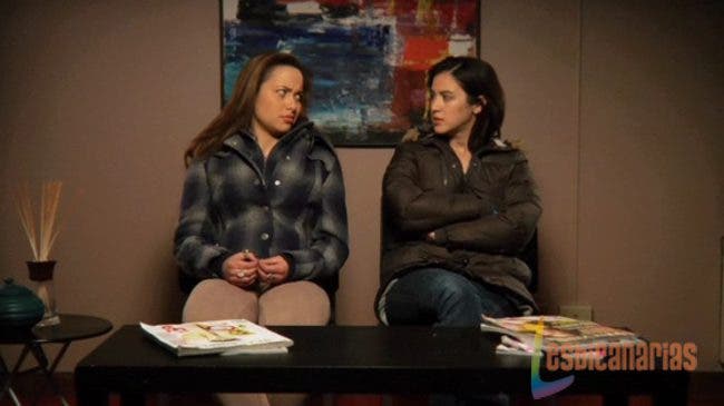 AnyoneButMe2x09-03 Vivian y Aster Anyone But Me