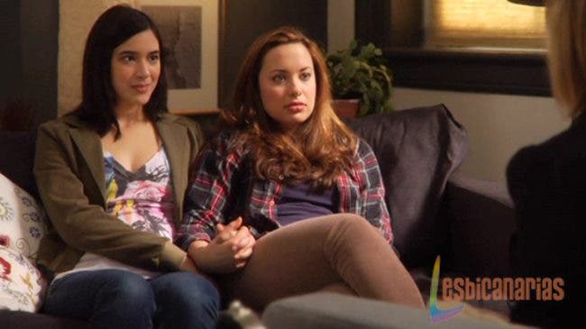 AnyoneButMe2x09-09 Aster y Vivian Anyone But Me