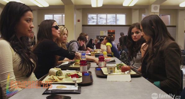 Pretty Little Liars 1x02-13