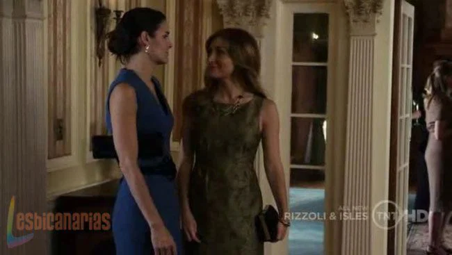 Rizzoli & Isles 1x05-08