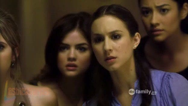 Pretty Little Liars 1x15-11