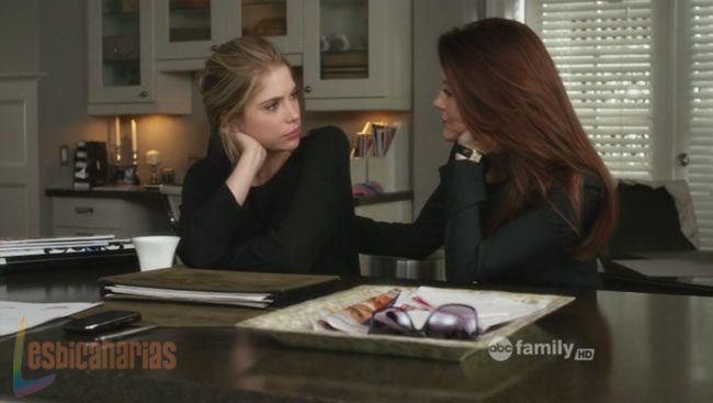 Pretty Little Liars 1x22-02
