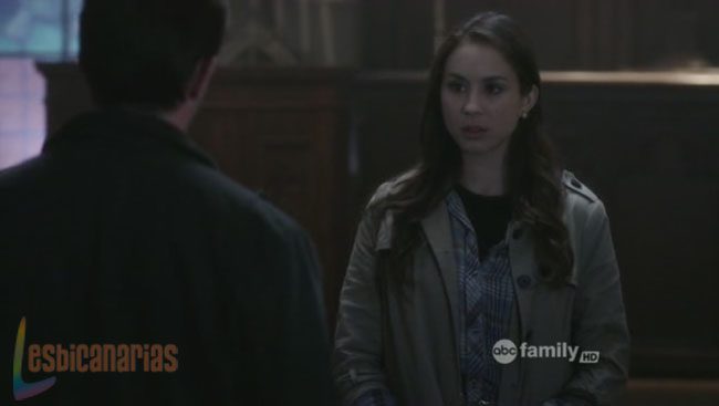 Pretty Little Liars 1x22-09