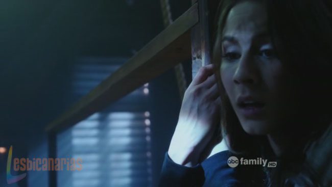 Pretty Little Liars 1x22-11