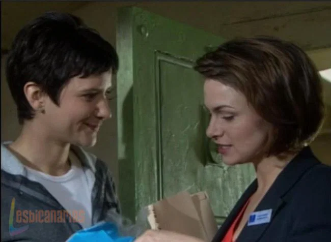 Bad Girls 1x06-05