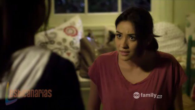 Pretty Little Liars 2x02-08