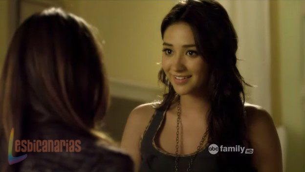 Pretty Little Liars 2x02-11