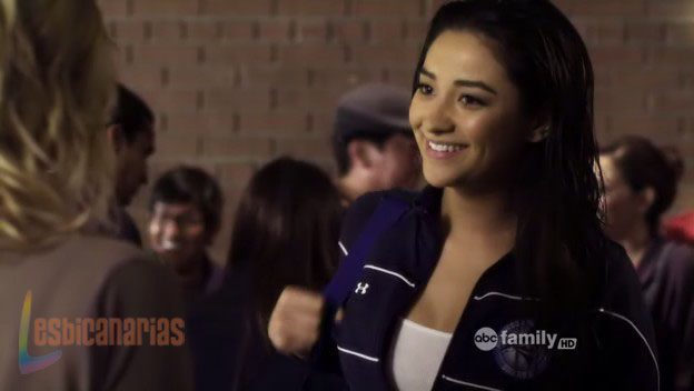 Pretty Little Liars 2x04-03