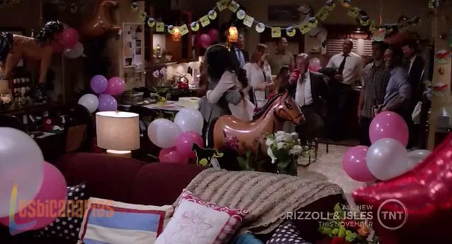 Rizzoli & Isles 2x10-09