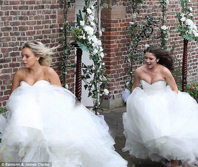 Sophie y Sian Coronation Street Wedding