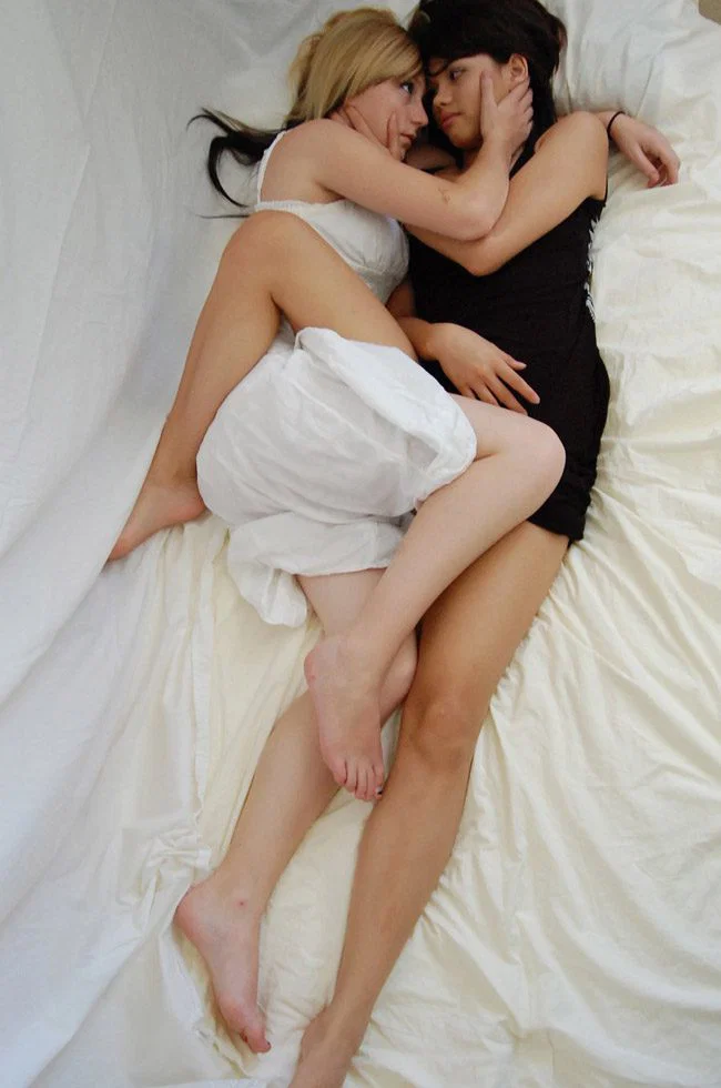 lesbian_loves_by_cuddlydoe-d3lc1jq