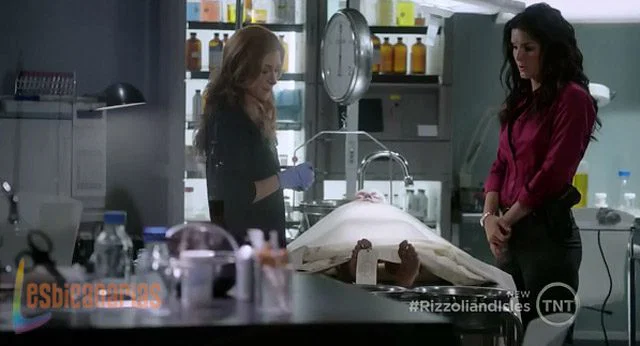 Maura y Jane Rizzoli & Isles 2x14-04