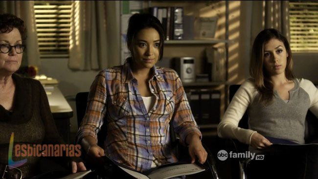 Pretty Little Liars 2x15-03