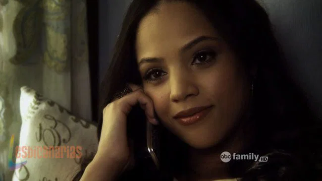 Pretty Little Liars 2x16-03