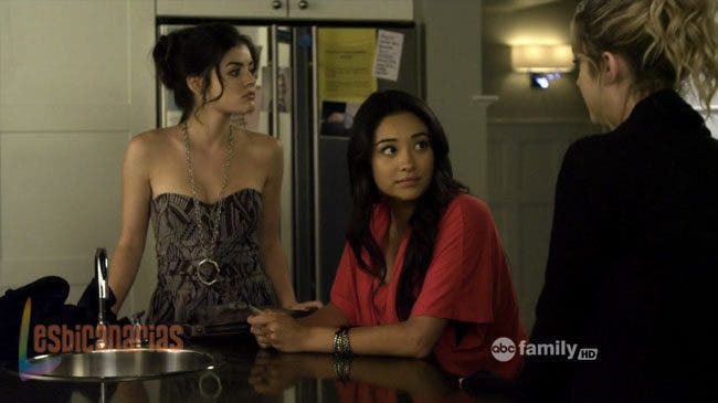 Pretty Little Liars 2x16-07