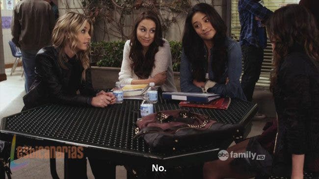 Pretty Little Liars 2x17-03