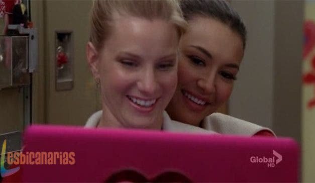 Brittany y Santana por fin se han besado