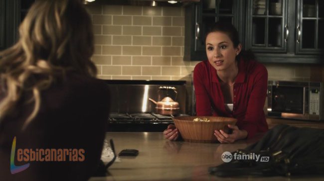 Pretty Little Liars 2x18-07