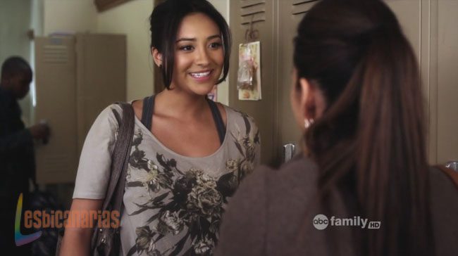 Pretty Little Liars 2x18-11