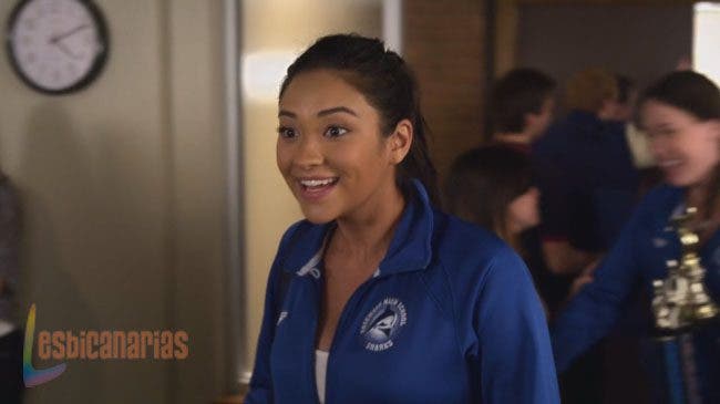 Pretty Little Liars 2x20-01