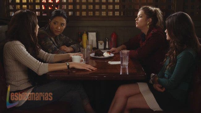 Pretty Little Liars 2x20-03