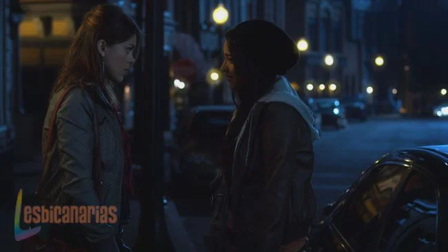 Pretty Little Liars 2x21-10