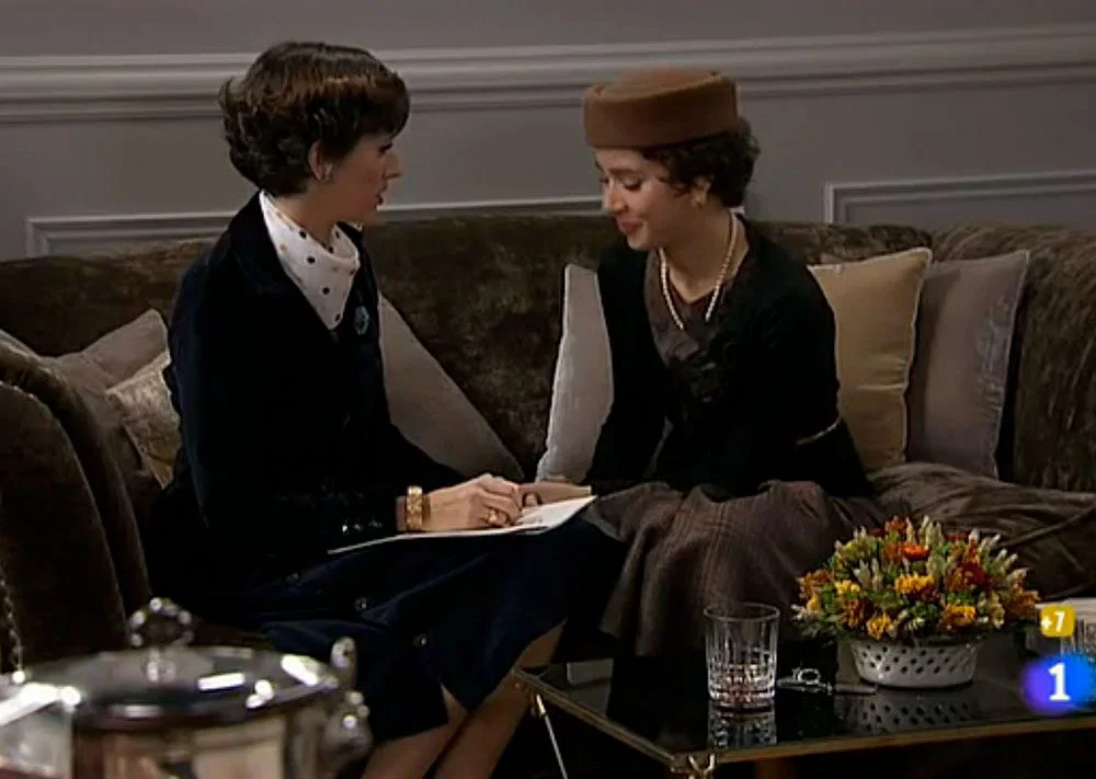 Ana y Teresa listas para el funeral