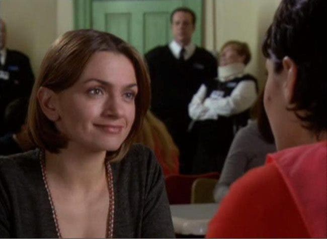 BG 2x06 Helen ante Nikki en visita