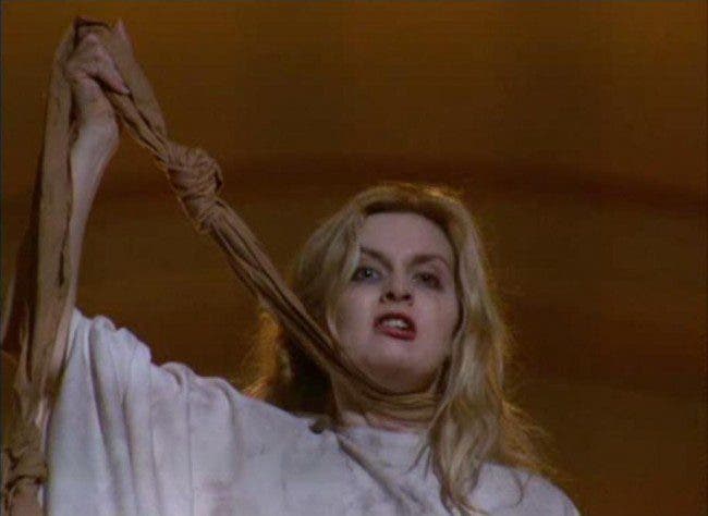 BG 2x06 Shell con sabana al cuello