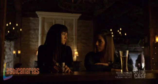 Lost Girl 2x18-08