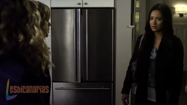 Pretty Little Liars 2x24-07