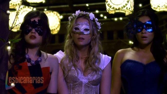 Pretty Little Liars 2x25-09