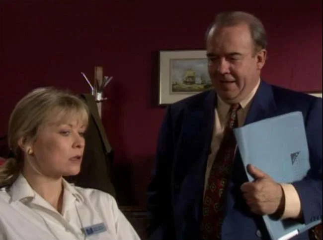 bg 2x03 Karen y Big Boss