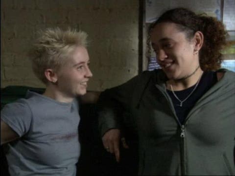 Bad Girls Resumen de Episodio Retro 2&times;10 &laquo;Plan de Familia&raquo;