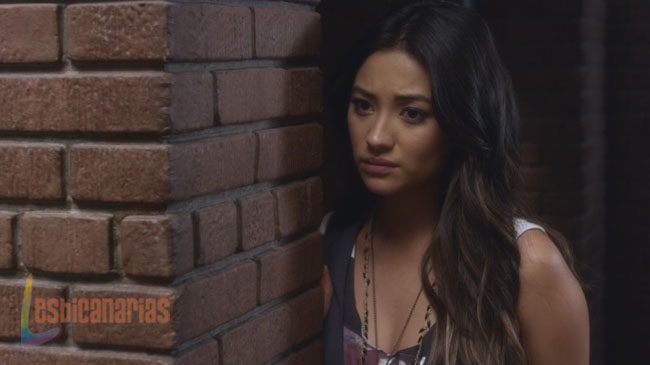 Emily Pretty Little Liars