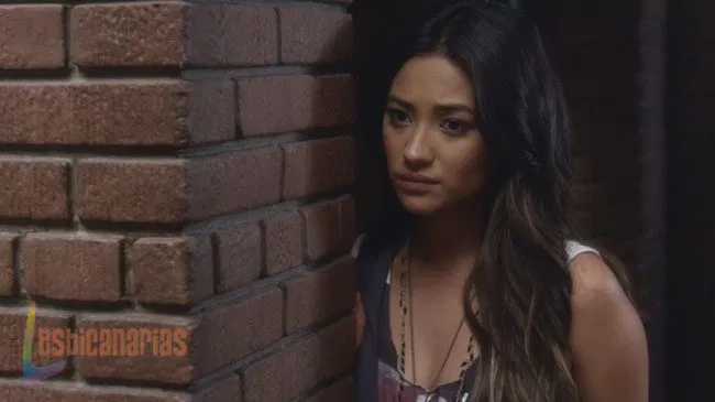 Emily Pretty Little Liars