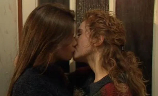 Brookside beso lésbico Brookside beso lésbico